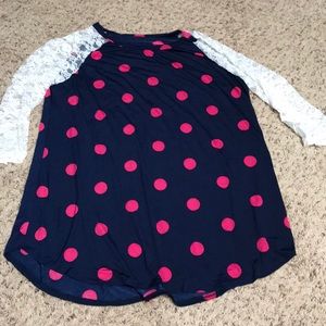 Polka dot 3/4 sleeve shirt